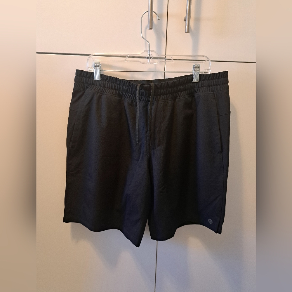 Mondetta Men's Black Athletic Shorts